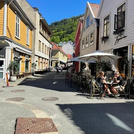 Bryggen Suites - Prime Location, 2 Minutes From Bryggen Bergen Eksteriør billede